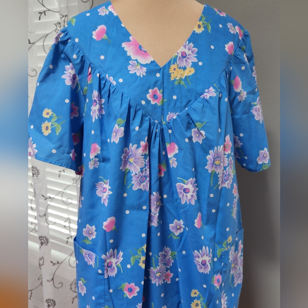 Vintage Haband MuuMuu Caftan Floral Womens Dress Medium V-Neck Blue Short Sleeve